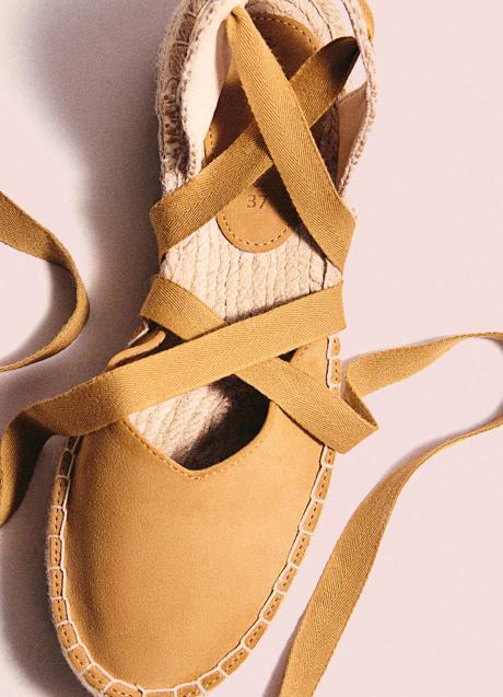 Imagen - Alpargatas de esparto de Stradivarius (29,99 euros)