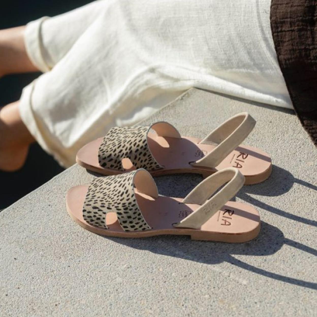 Las menorquinas de leopardo son el calzado del verano