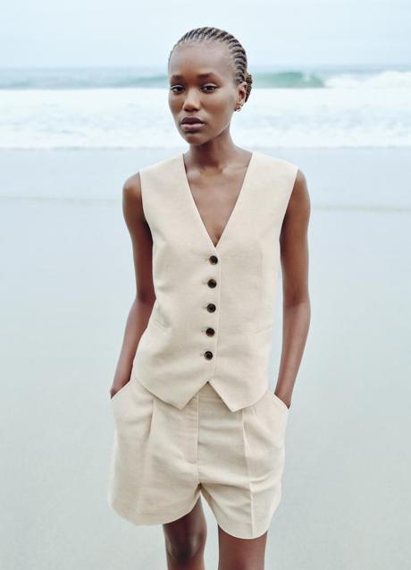 Imagen - Chaleco de lino de Zara (25,99 euros)