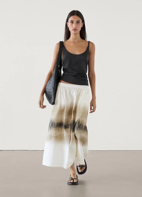 Imagen - Falda midi de Massimo Dutti (69,99 euros)