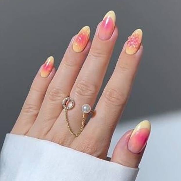 Uñas en 3D para verano tipo aura nails