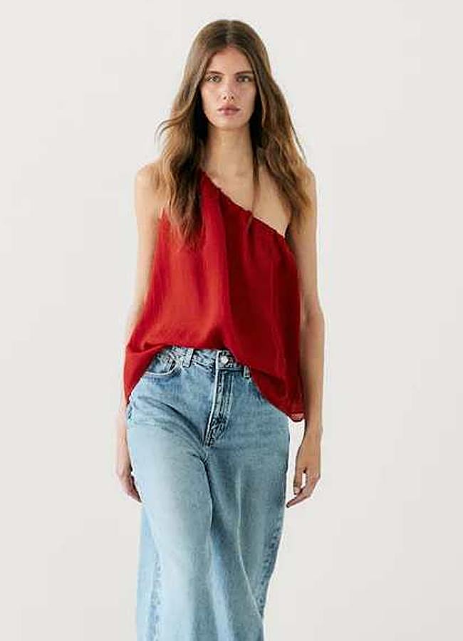 Imagen - Top con ramio escote asimétrico de Massimo Dutti (39,95€)