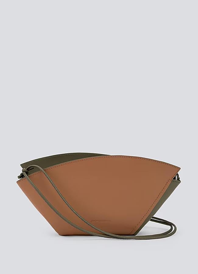 Imagen - Bandolera verde reversible de Adolfo Domínguez.