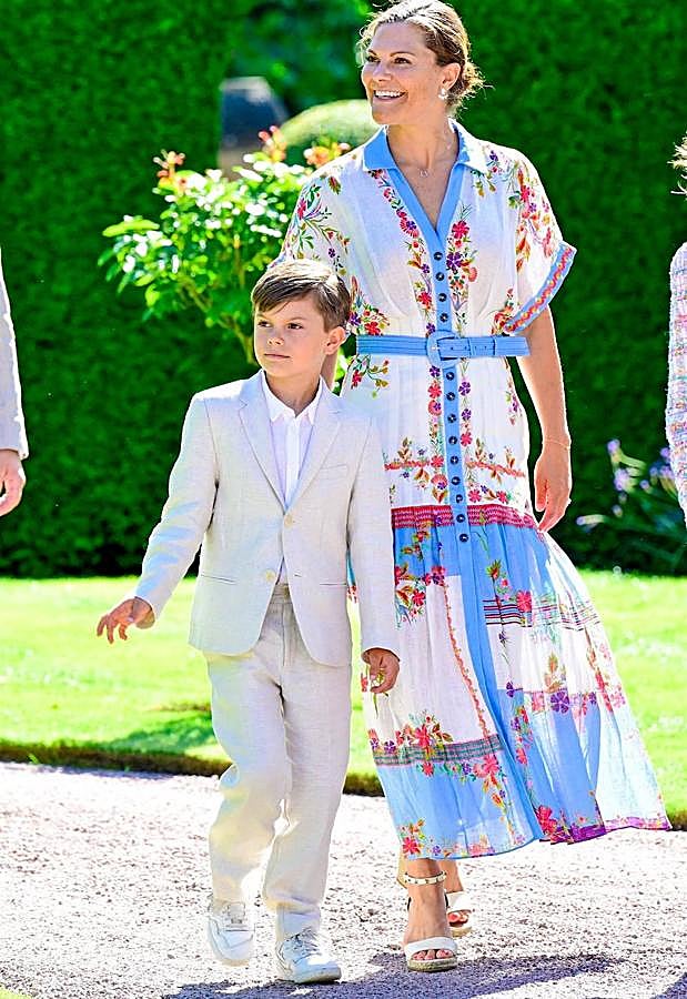 Imagen - Victoria de Suecia con unas cuñas blancas. / GTRES