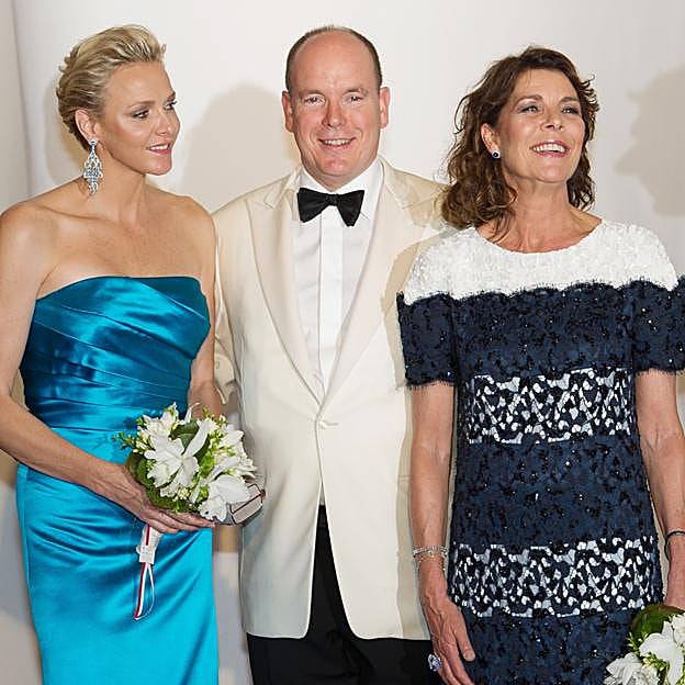 Así va a ser el 75º Baile de la Cruz Roja, la fiesta en la que Charlène brilla y Carolina de Mónaco desaparece