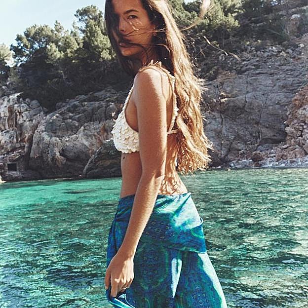 Estos son los pantalones estampados, que hacen tipazo, que tienes que añadir a tu lista de deseos