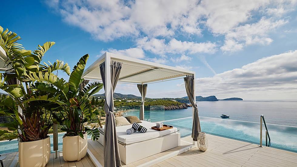 Bless Hotel Ibiza, en cala Nova.