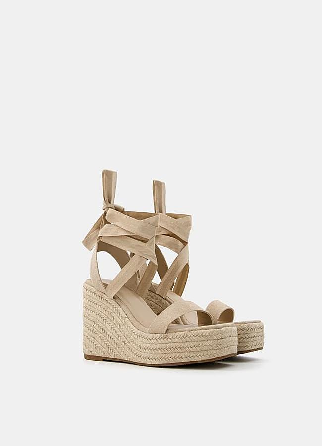 Imagen - Cuña yute atada de Bershka, 12,99 euros.