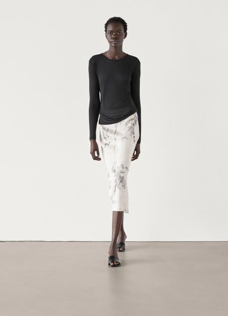 Imagen - Falda midi de Massimo Dutti (89,99 euros)