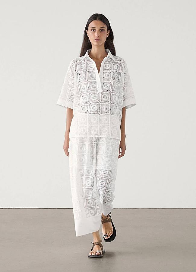 Imagen - Conjunto bordado blanco con camisa y falda