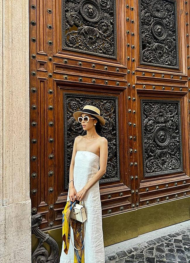 Imagen - VEstido largo en tejido de lino con escote palabra de honor/@KIM_ARMELLE