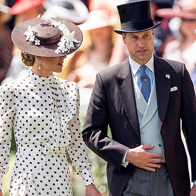 Sale a la luz el impresionante sueldo anual del príncipe Guillermo (y cómo maneja su imperio vía WhatsApp)