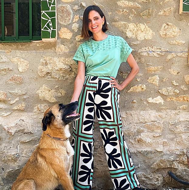 Los pantalones de 6 euros de Lidl que llevan las famosas: el modelo estampado y muy fresquito perfecto para verano