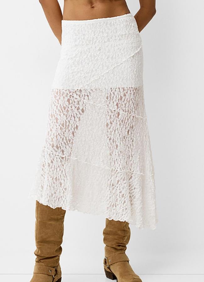 Imagen - Selección de faldas de encaje (BERSHKA)