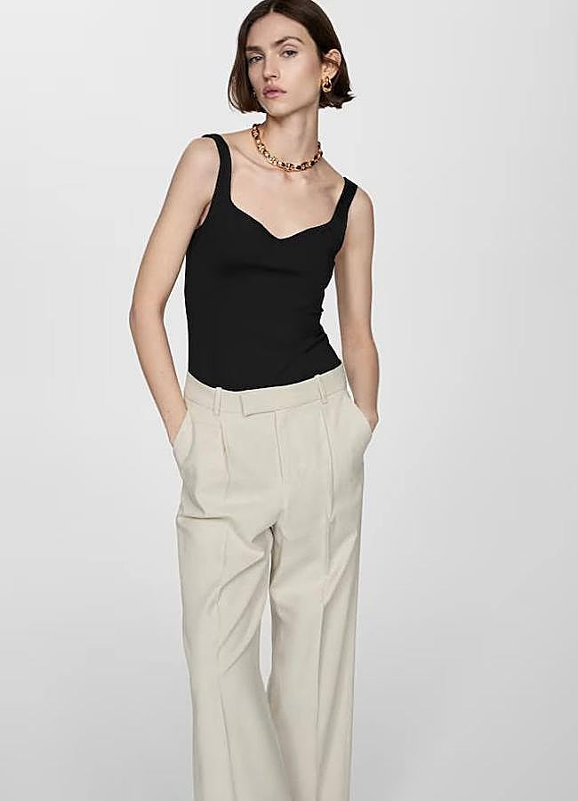 Imagen - Camiseta básica con escote corazón