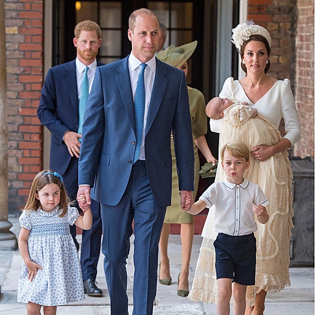 Kate y Guillermo con sus dos hijos mayores. 