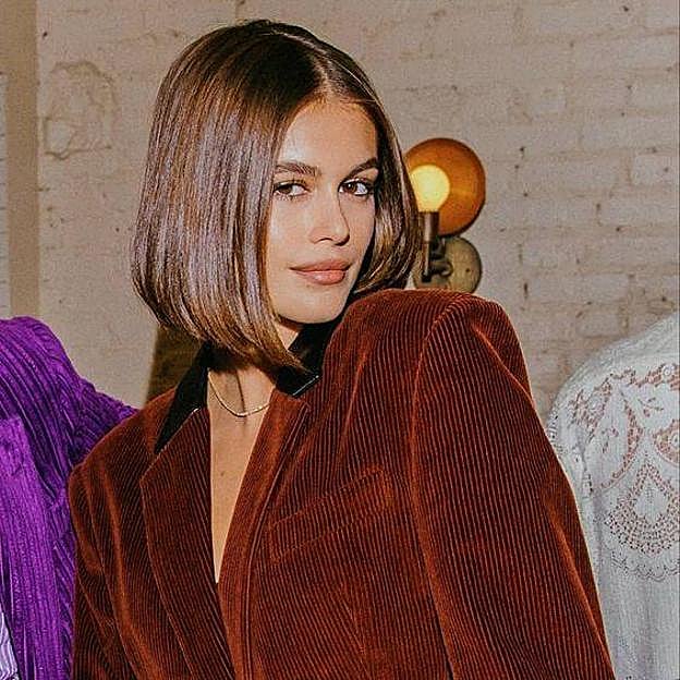 La modelo Kaia Gerber con corte de pelo sharp bob clásico