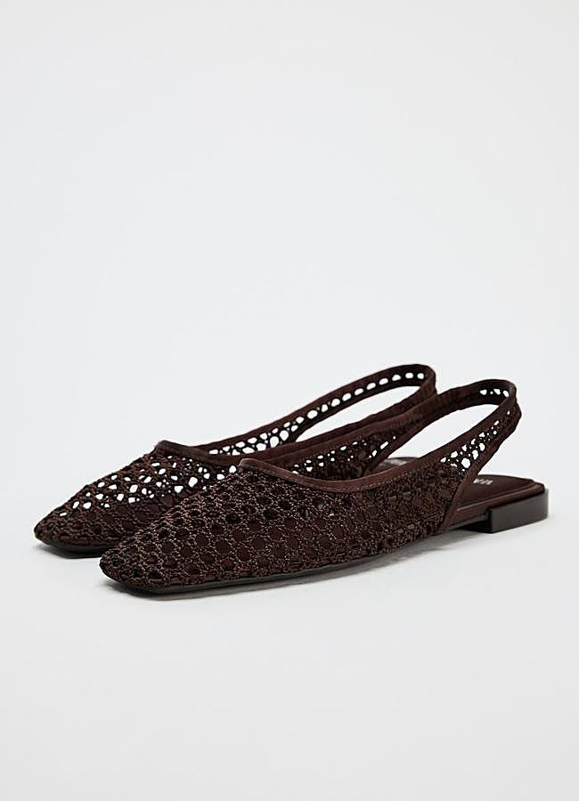 Imagen - Bailarinas rejilla con acabado destalonado de Zara.