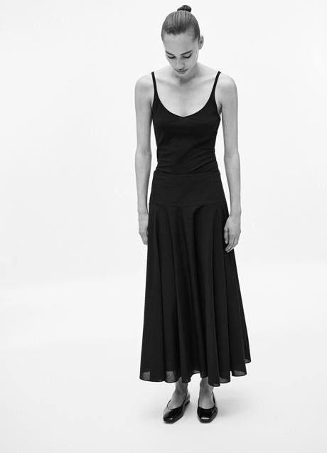 Imagen - Falda negra de Massimo Dutti (79,99 euros)