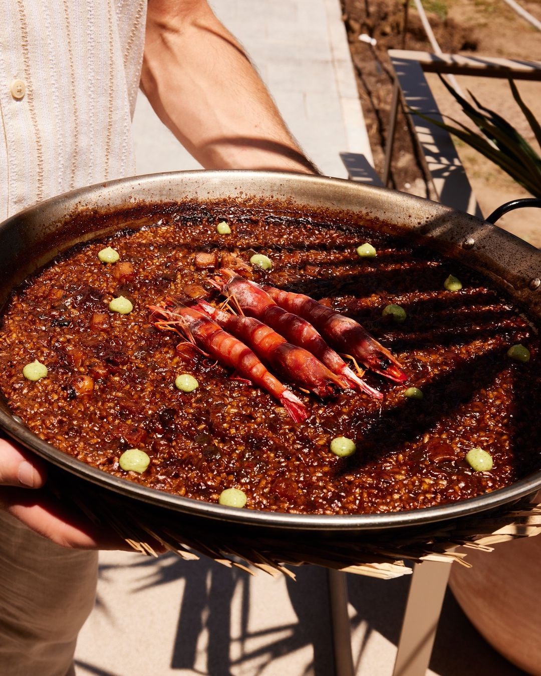El arroz de sepia y gamba roja de Salt, el restaurante mediterráneo del hotel W Barcelona. 
