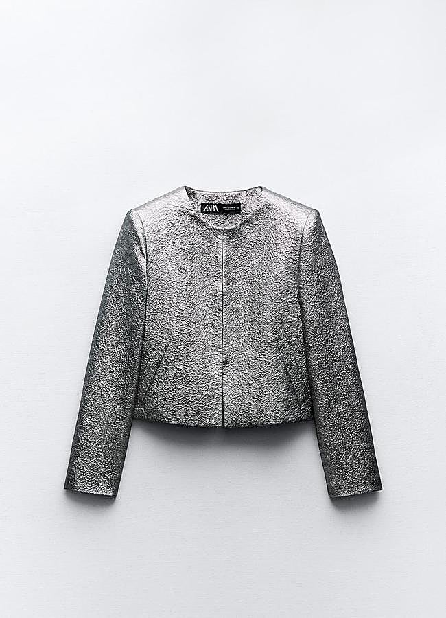 Imagen - Chaqueta plateada de Zara.