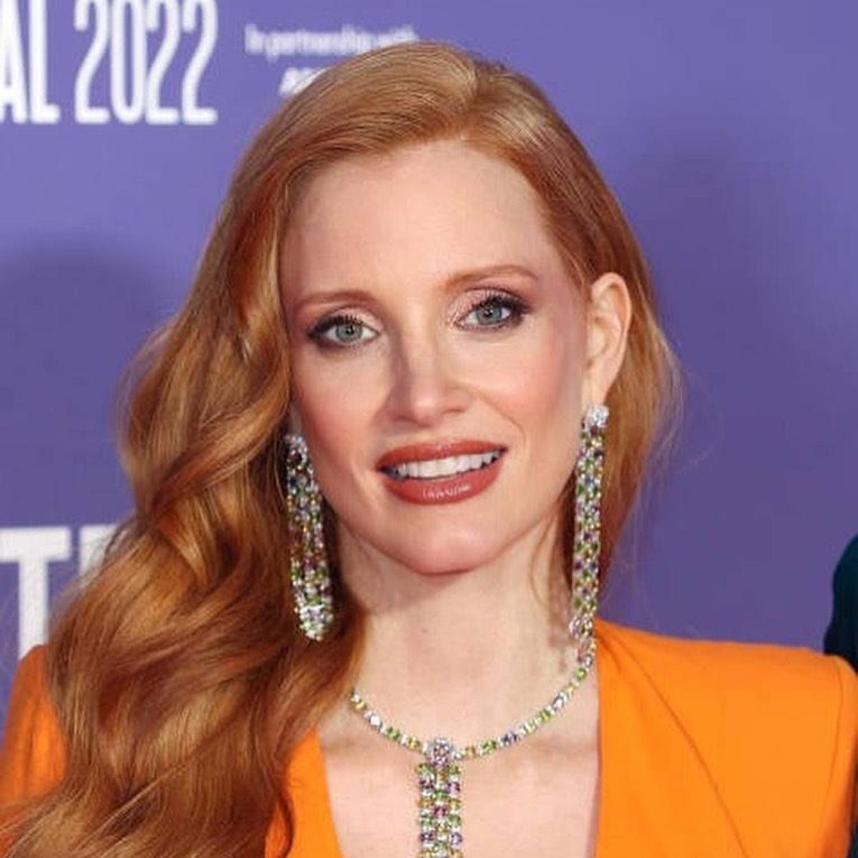 Jessica Chastain con piel madura tersa y firme