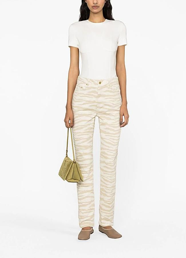 Imagen - Vaqueros con estampado de cebra de Ganni.