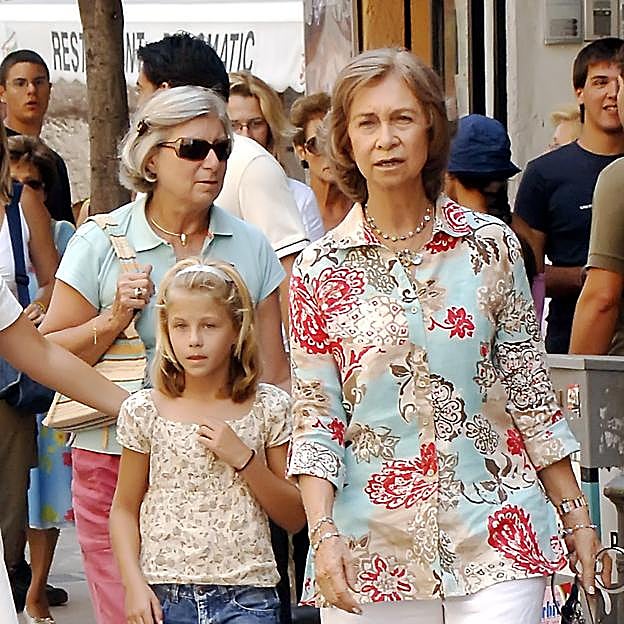 La princesa Lee Radziwill conla reina Sofía, en Palma en 2007.l.