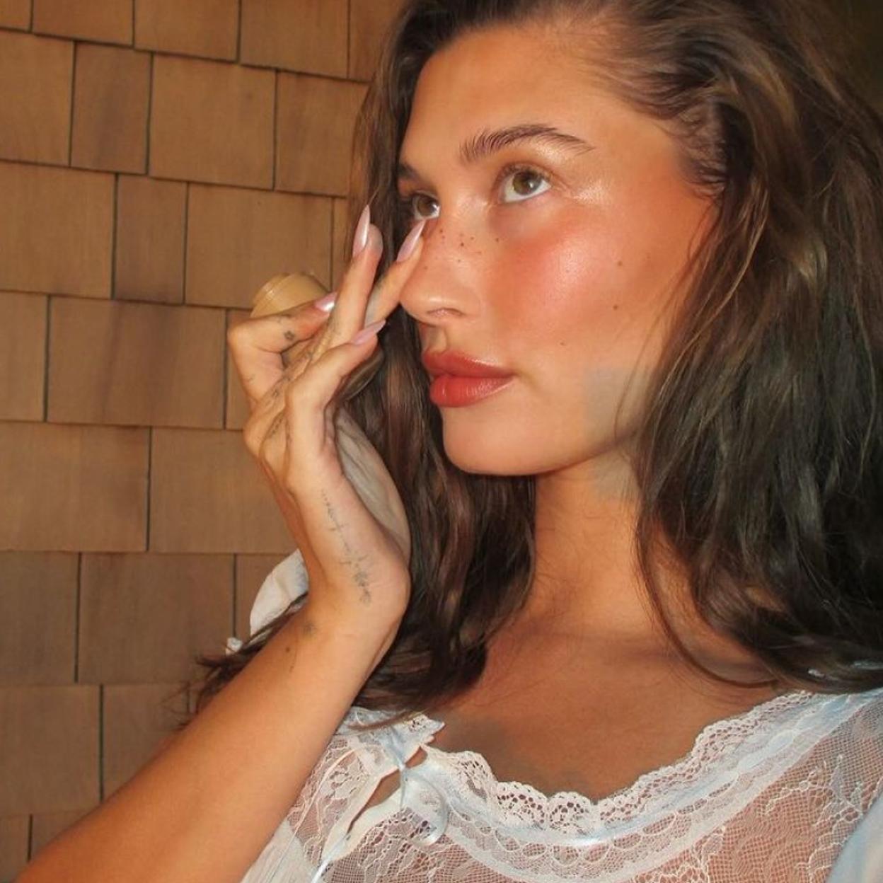 Qué es el wet makeup y cómo conseguirlo