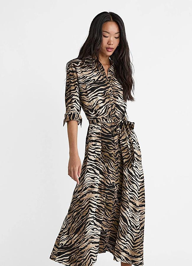 Imagen - Vestido animal print estilo camisero midi