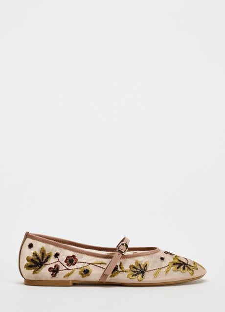 Imagen - Zapatos con bordados de Zara (39,99 euros)