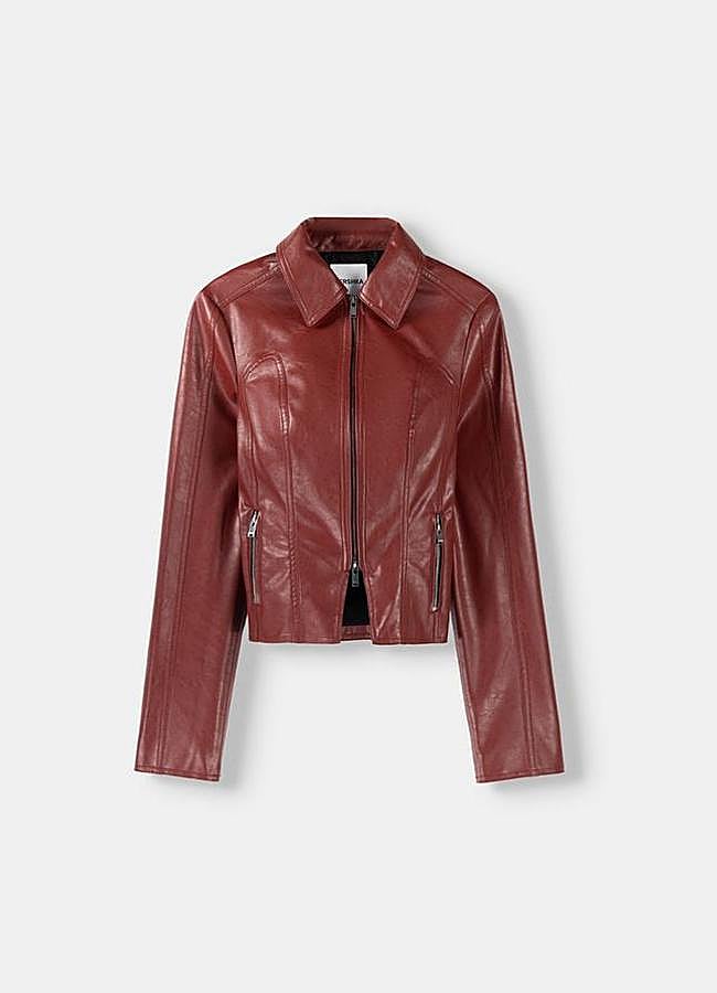 Imagen - Cazadora efecto piel de Bershka (29,99€)