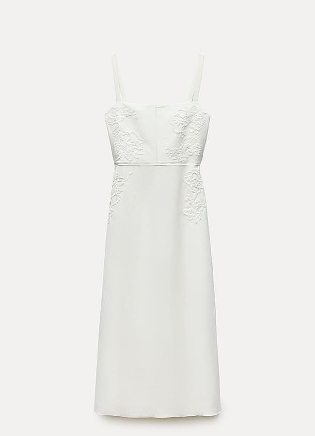Imagen - Vestido blanco con bordados en blanco de Zara.