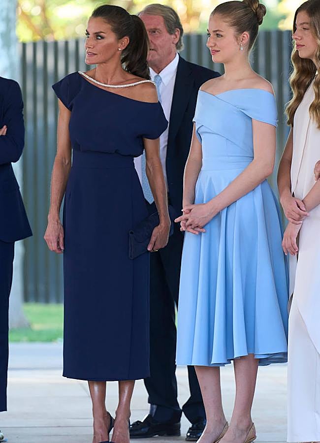 Imagen - La reina Letizia con el vestido de Boüret. / LIMITED PICTURES