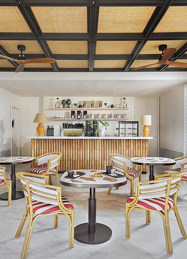 Imagen - Vista del Qahwa, el coffe house del hotel El Fuerte Marbella. / M. Yllera