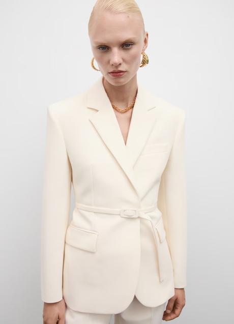 Imagen - Chaqueta blanca de Mango (79,99 euros)