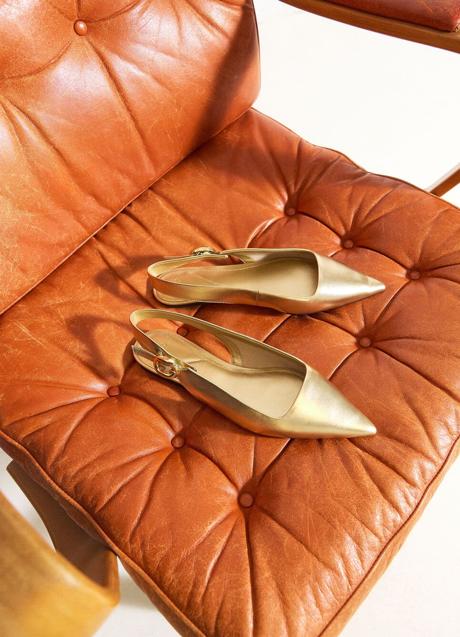 Imagen - Zapatos dorados de Parfois (35,99 euros)