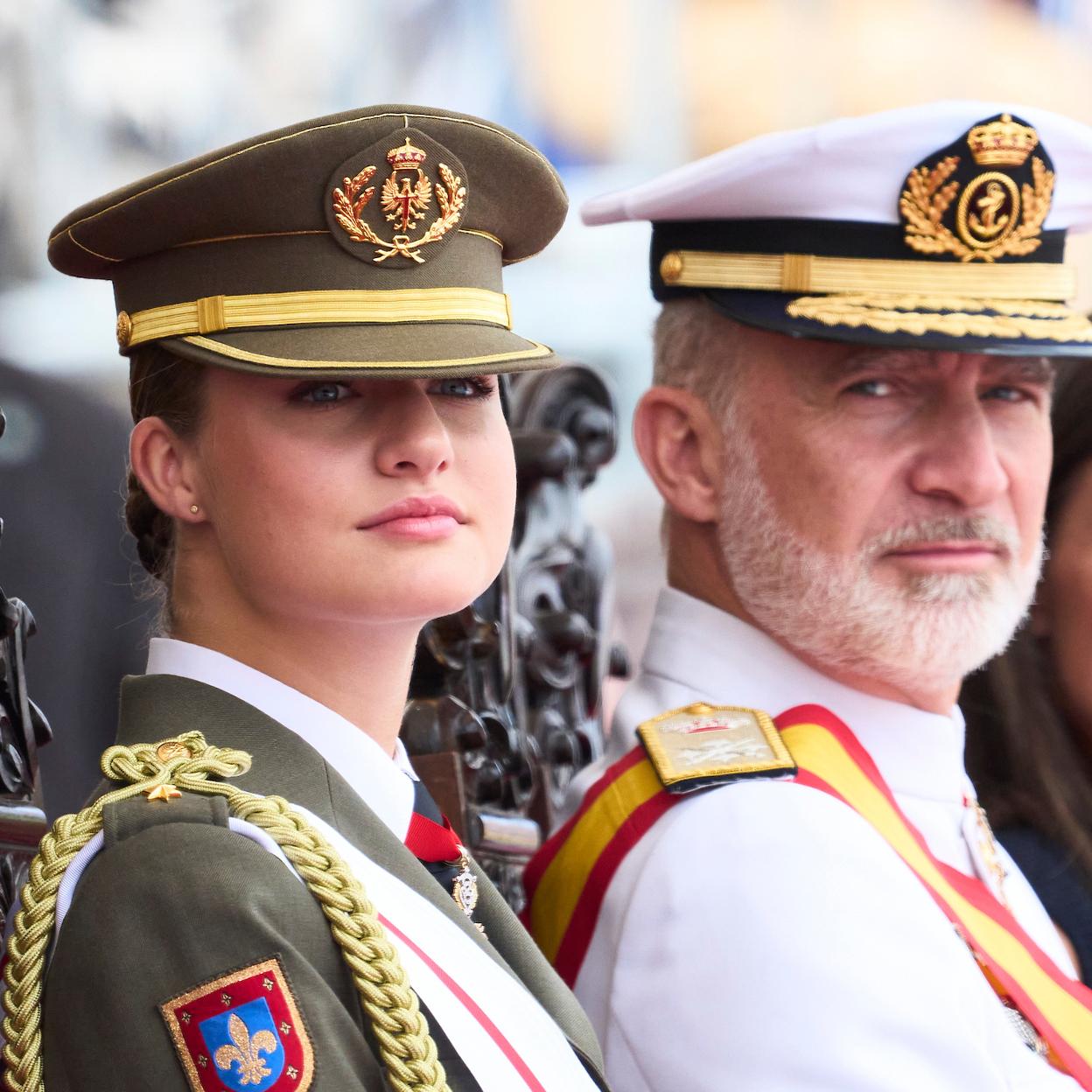 Leonor inicia su formación en la Marina, con su ingreso en la Escuela Naval de Marín, en Pontevedra. 