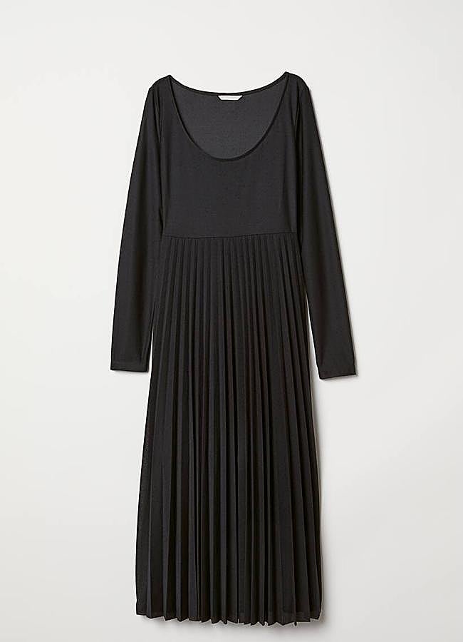 Imagen - Vestido con manga larga y falda plisada de H&M, 39,99 euros.