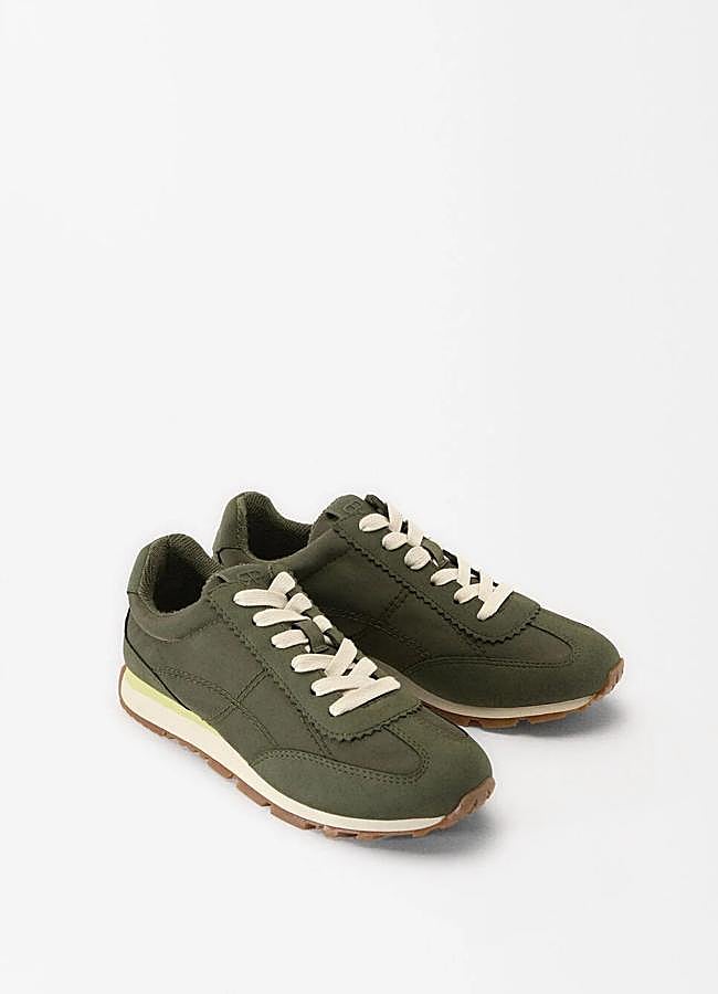 Imagen - Zapatillas en verde de Parfois.