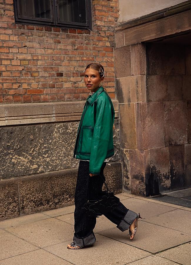 Imagen - Look con cazadora especial para ir a la oficina.