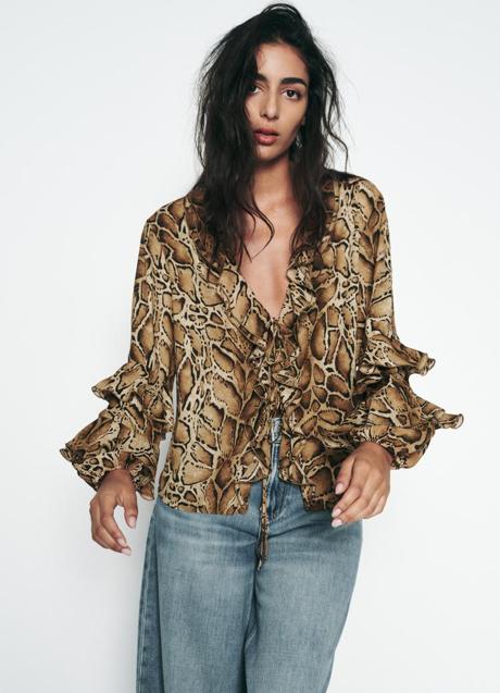 Imagen - Blusa con volantes de Zara (25,99 euros)