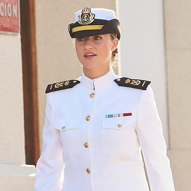 Los detalles de la primera salida secreta de la princesa Leonor en Marín: tortilla, buena compañía y un error del GPS