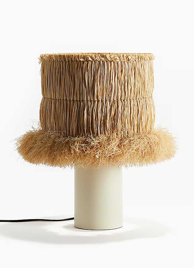 Imagen - Lámpara de mesa en paja de H&M (89,99€)