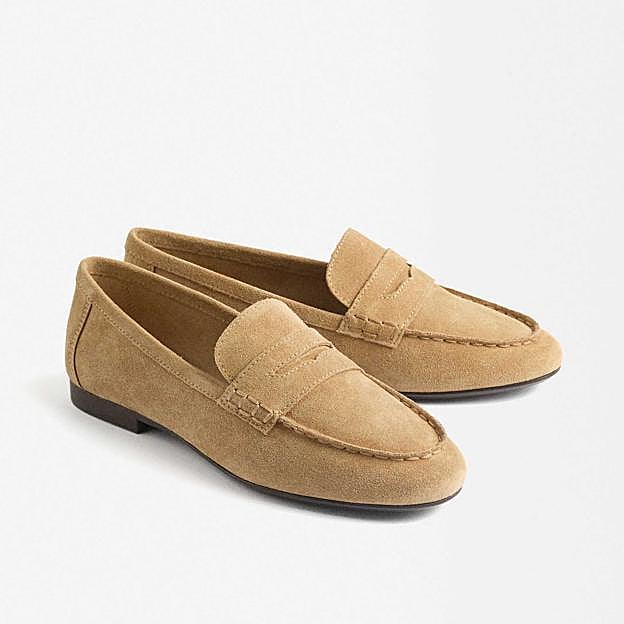 Mocasín de piel serraje (39,99€)