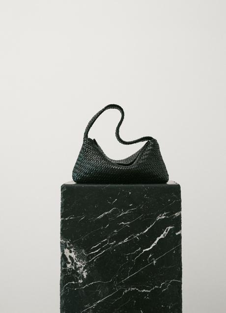 Imagen - Bolso trenzado de Massimo Dutti (169 euros)