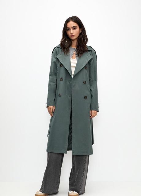 Imagen - Trench largo de Pull & Bear (39,99 euros)