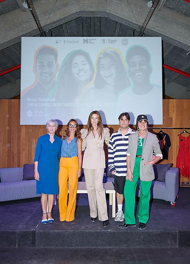 Imagen - Pepa Bueno, María Diez, Aida Artiles, Miguel Becer y Natalia Bengoechea en la presentación de Ayuda en Acción. Foto: Pablo Paniagua.
