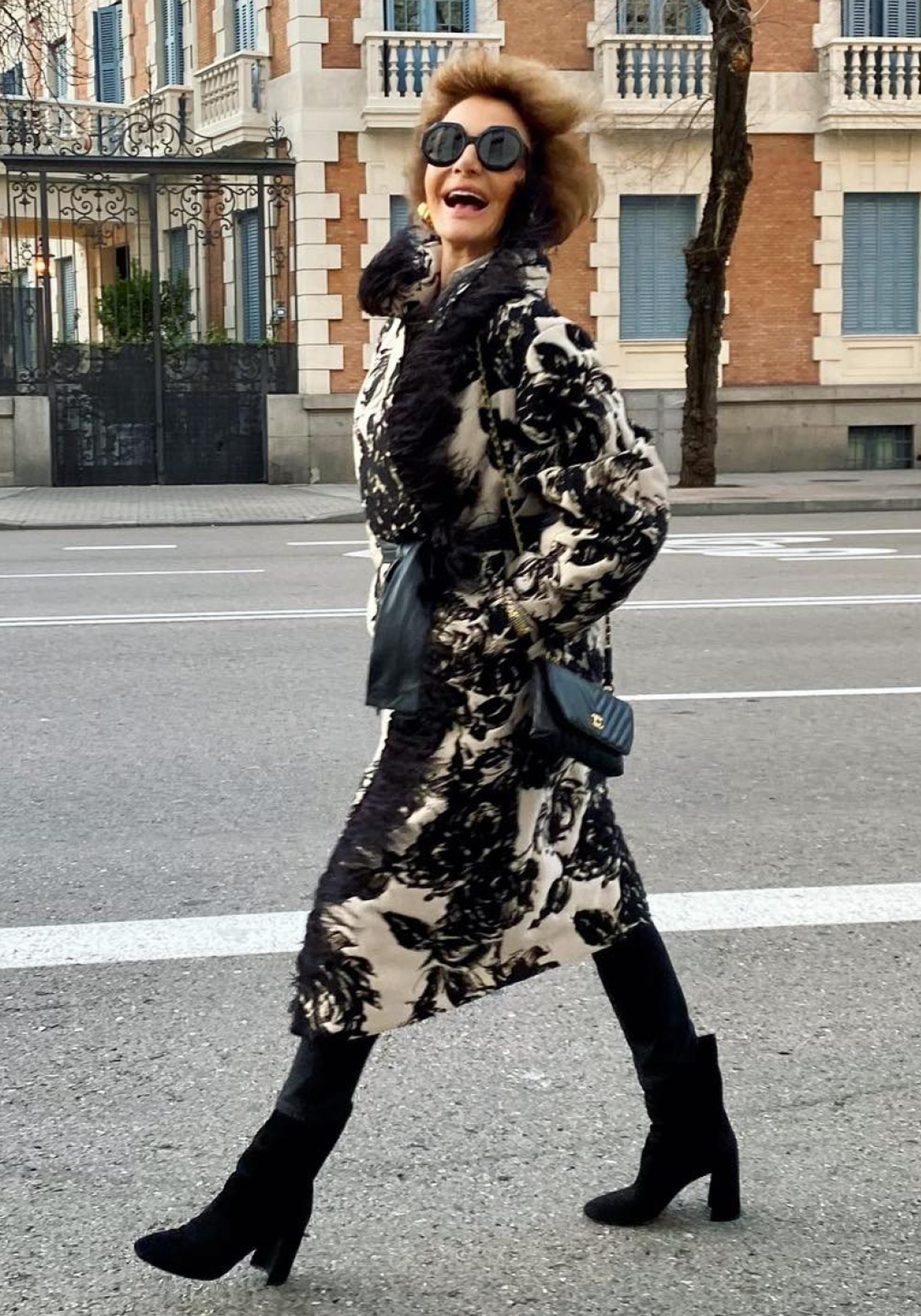 Naty Abascal con botines de tacón