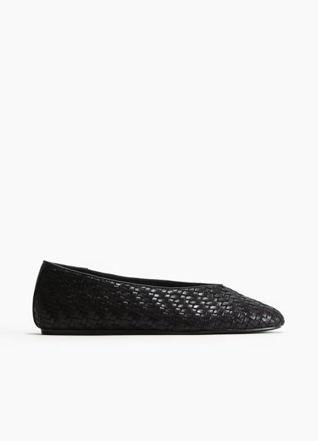 Imagen - Zapatos negros de H&M (37,99 euros)